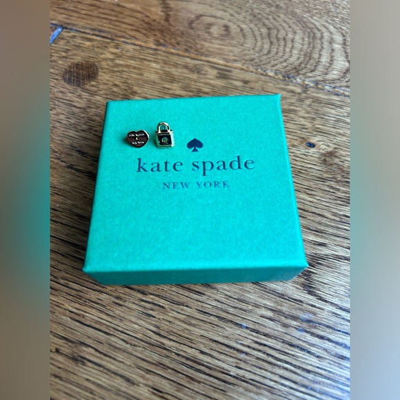 Kate Spade small earrings. - Picture 8 of 8